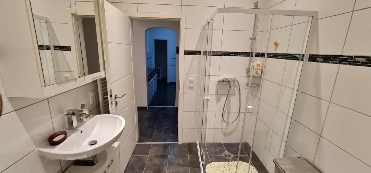Rs Zimmervermietung Euskirchen Buitenkant foto